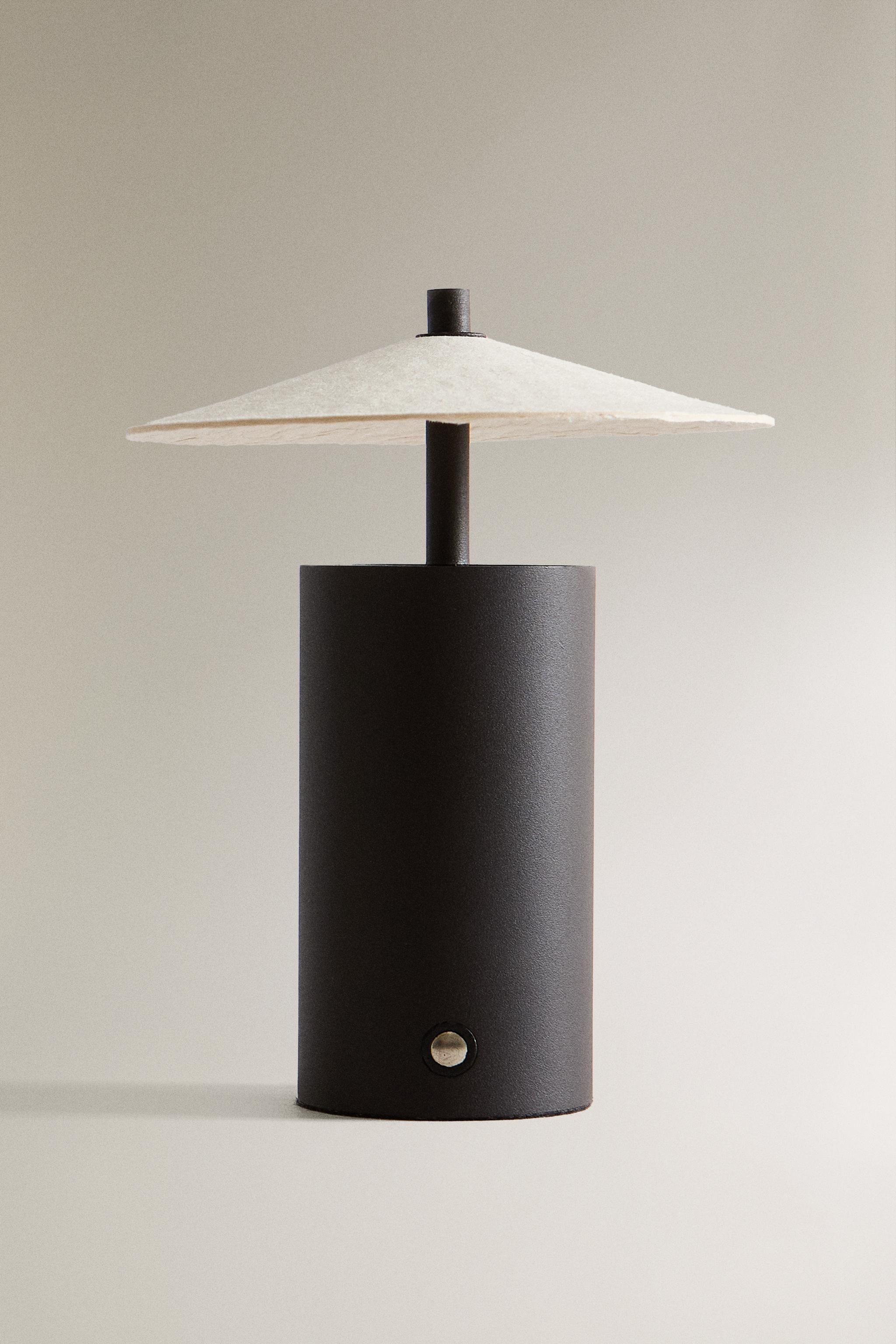 CORDLESS PAPER SHADE TABLE LAMP